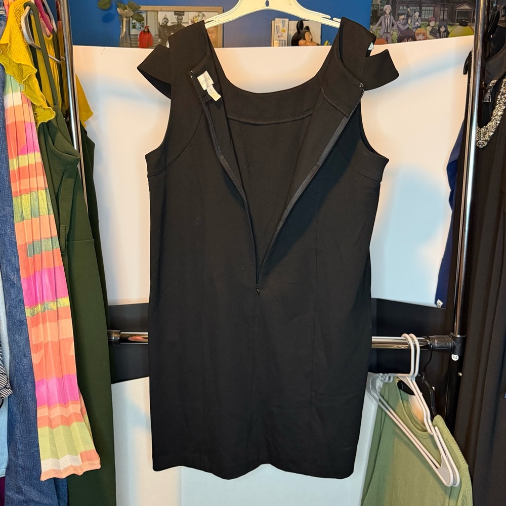 Chico's size 3 Black Cold Shoulder Ponte Shift Dress with back Zipper - Picture 8 of 8